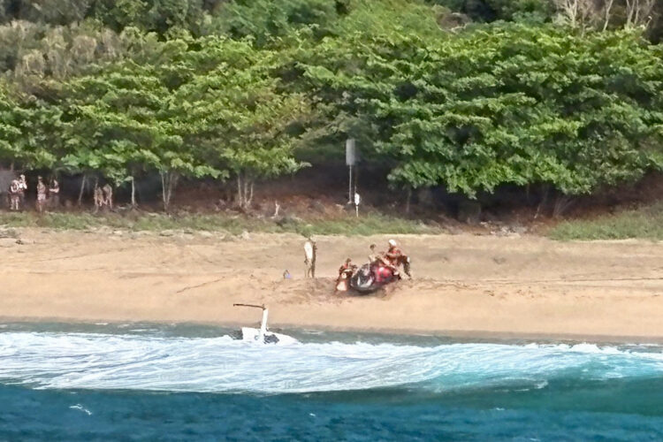 3 killed in tour company helicopter crash off the coast of Kauai
